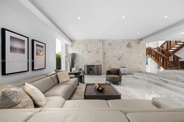 $4,490,000 | 1251 Kane Concourse, Bay Harbor Islands, FL 33154