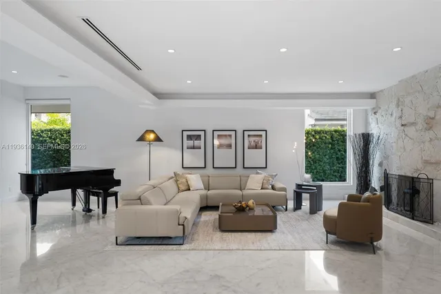 $4,490,000 | 1251 Kane Concourse, Bay Harbor Islands, FL 33154