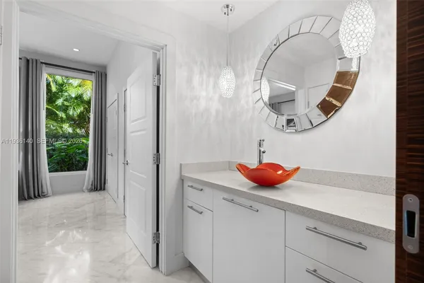 $4,490,000 | 1251 Kane Concourse, Bay Harbor Islands, FL 33154