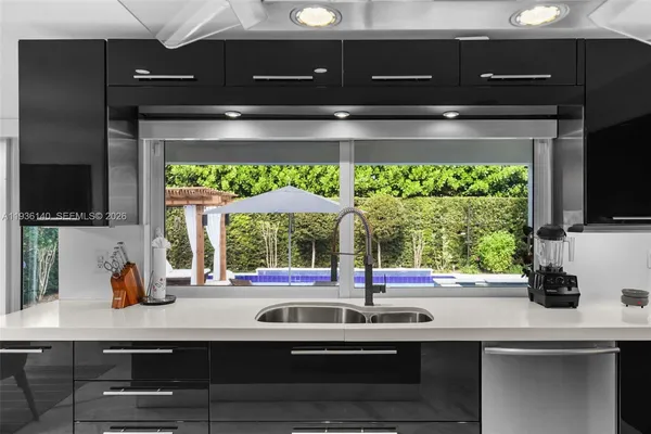 $4,490,000 | 1251 Kane Concourse, Bay Harbor Islands, FL 33154