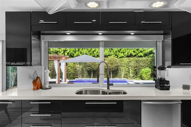 $4,490,000 | 1251 Kane Concourse, Bay Harbor Islands, FL 33154