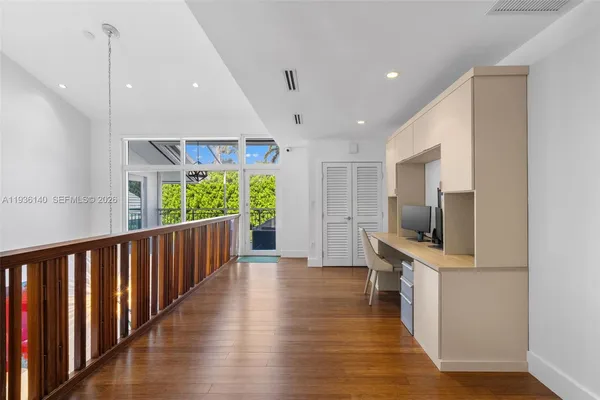 $4,490,000 | 1251 Kane Concourse, Bay Harbor Islands, FL 33154