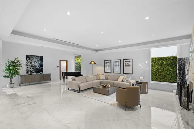 $4,490,000 | 1251 Kane Concourse, Bay Harbor Islands, FL 33154