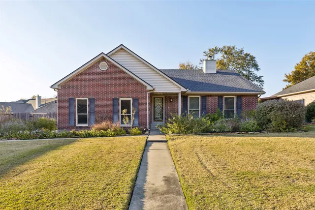 $340,000 | 7112 Pleasure Lake Drive, Willis, TX 77318