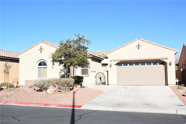 $2,450 | 6904 Homing Pigeon Place, North Las Vegas, NV 89084