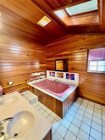 $1,500 | 76052 Crystal Drive, Covington, LA 70435