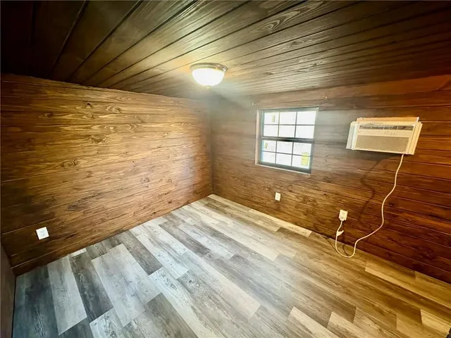 $1,500 | 76052 Crystal Drive, Covington, LA 70435