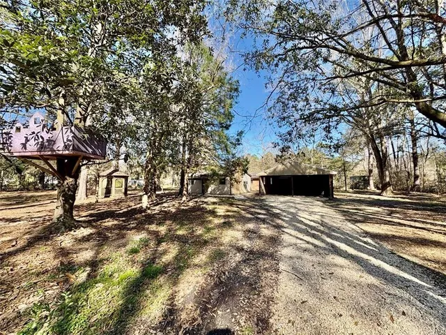 $1,500 | 76052 Crystal Drive, Covington, LA 70435