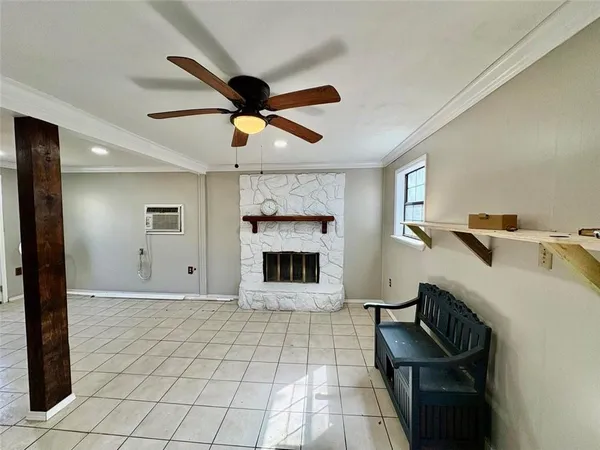 $1,500 | 76052 Crystal Drive, Covington, LA 70435