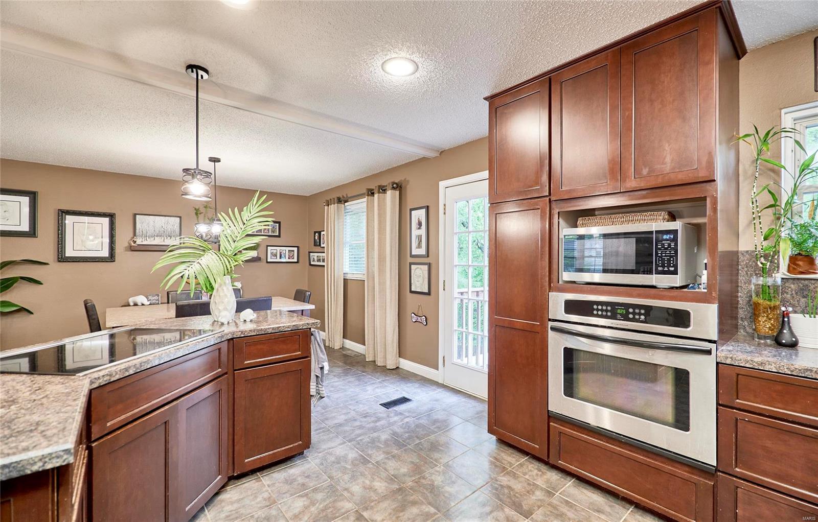 249 Treasure Cove Ballwin, MO 63021 - Photo 12 of 35