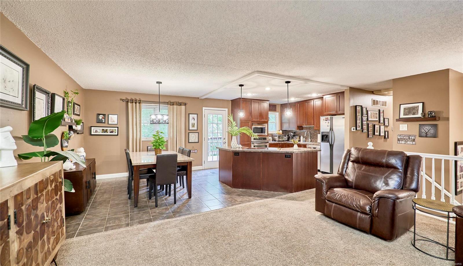 249 Treasure Cove Ballwin, MO 63021 - Photo 3 of 35