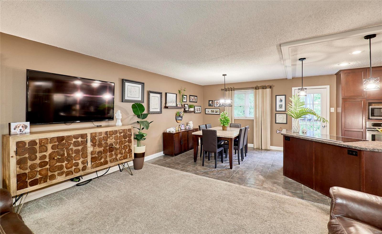 249 Treasure Cove Ballwin, MO 63021 - Photo 4 of 35