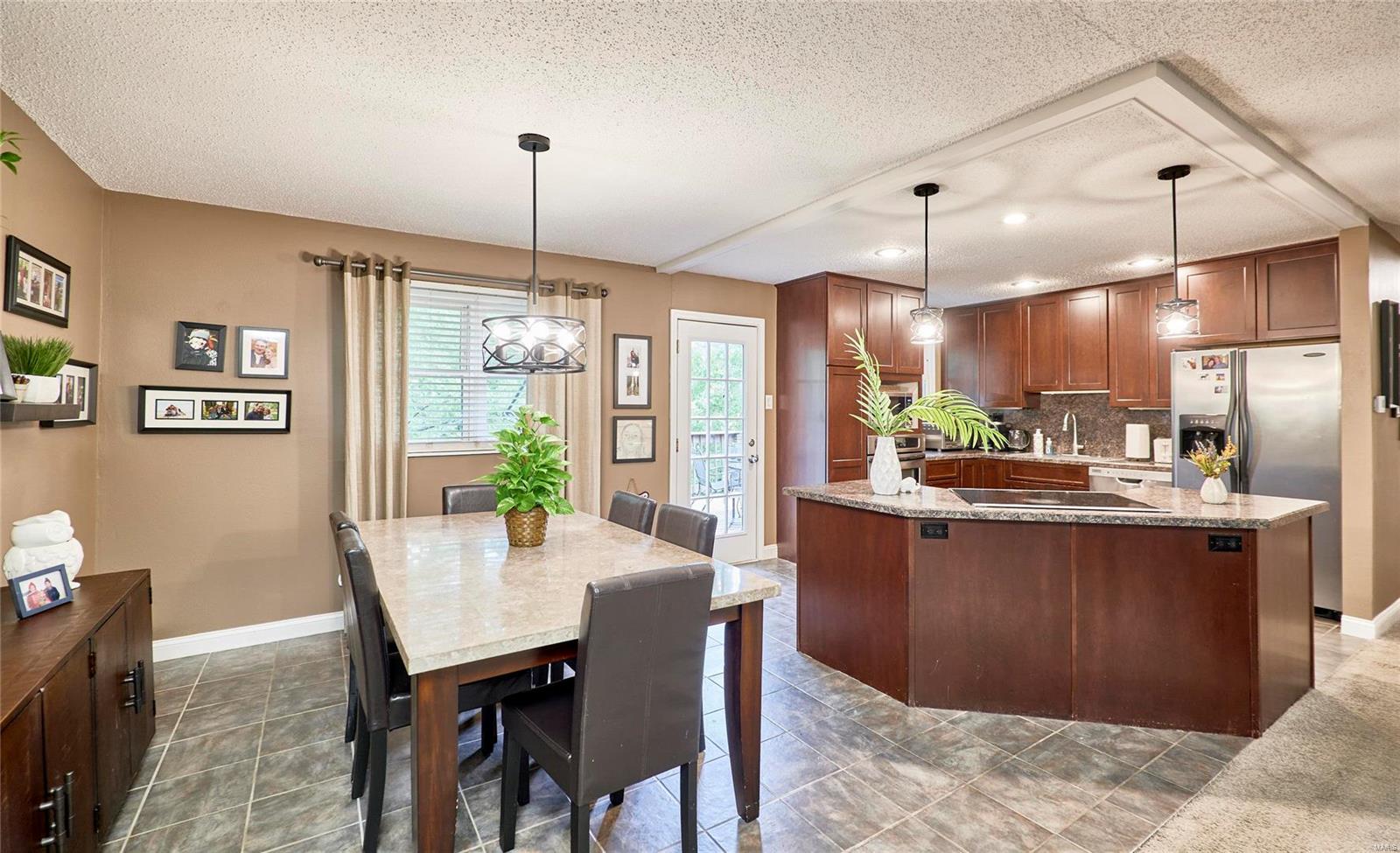 249 Treasure Cove Ballwin, MO 63021 - Photo 7 of 35