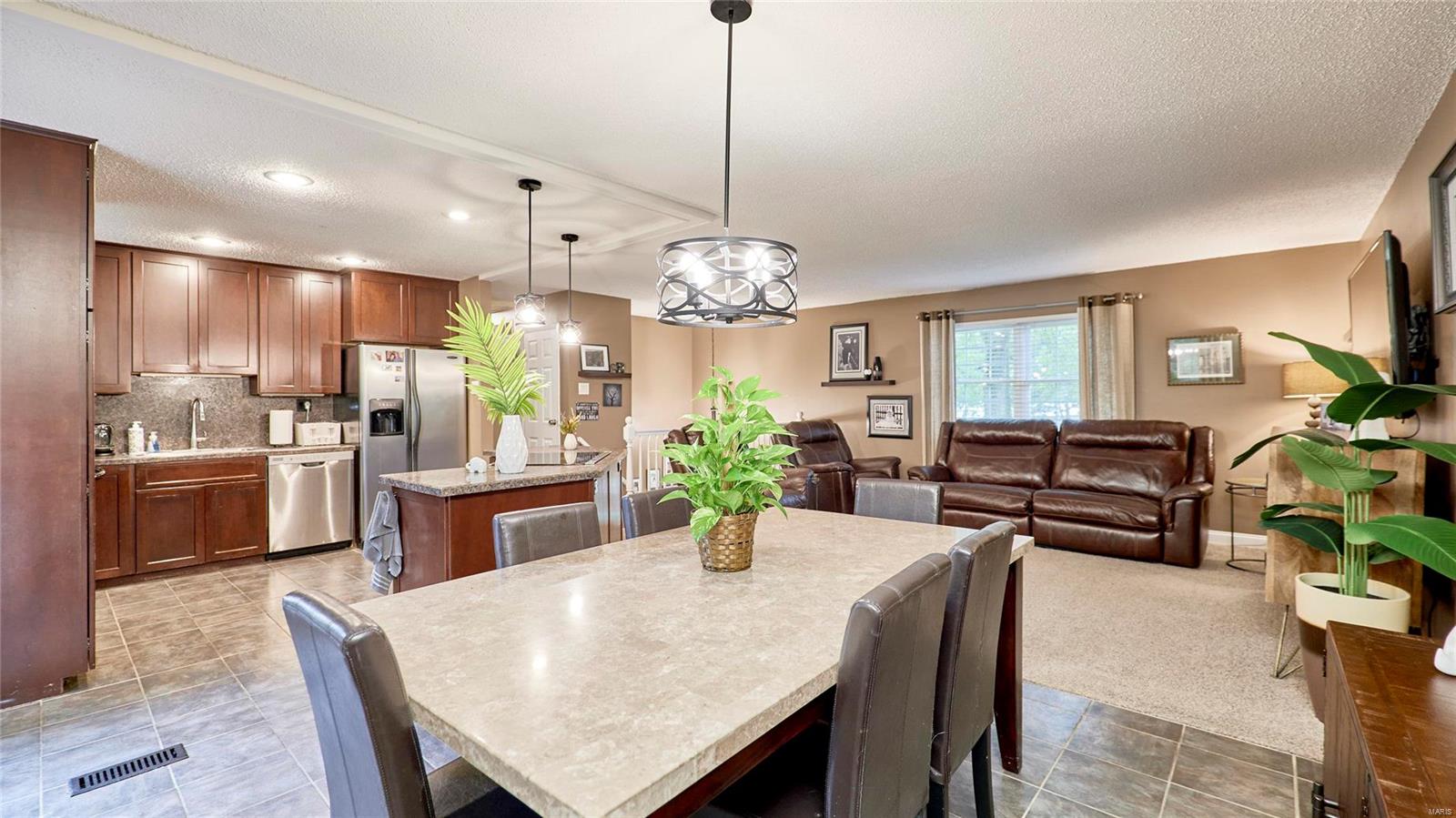 249 Treasure Cove Ballwin, MO 63021 - Photo 8 of 35