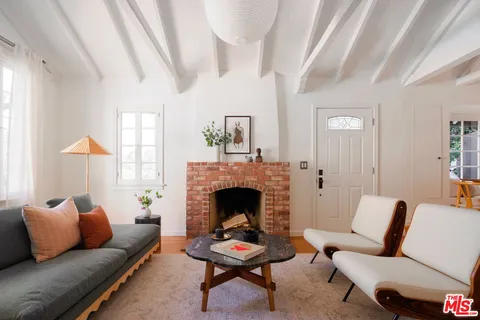 $1,095,000 | 6182 Glen Oak Street, Los Angeles, CA 90068