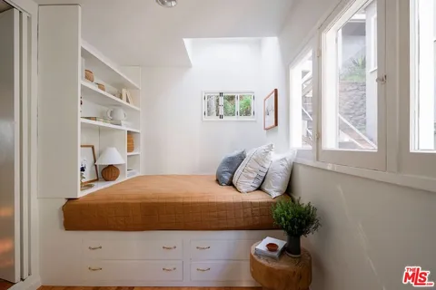 $1,095,000 | 6182 Glen Oak Street, Los Angeles, CA 90068