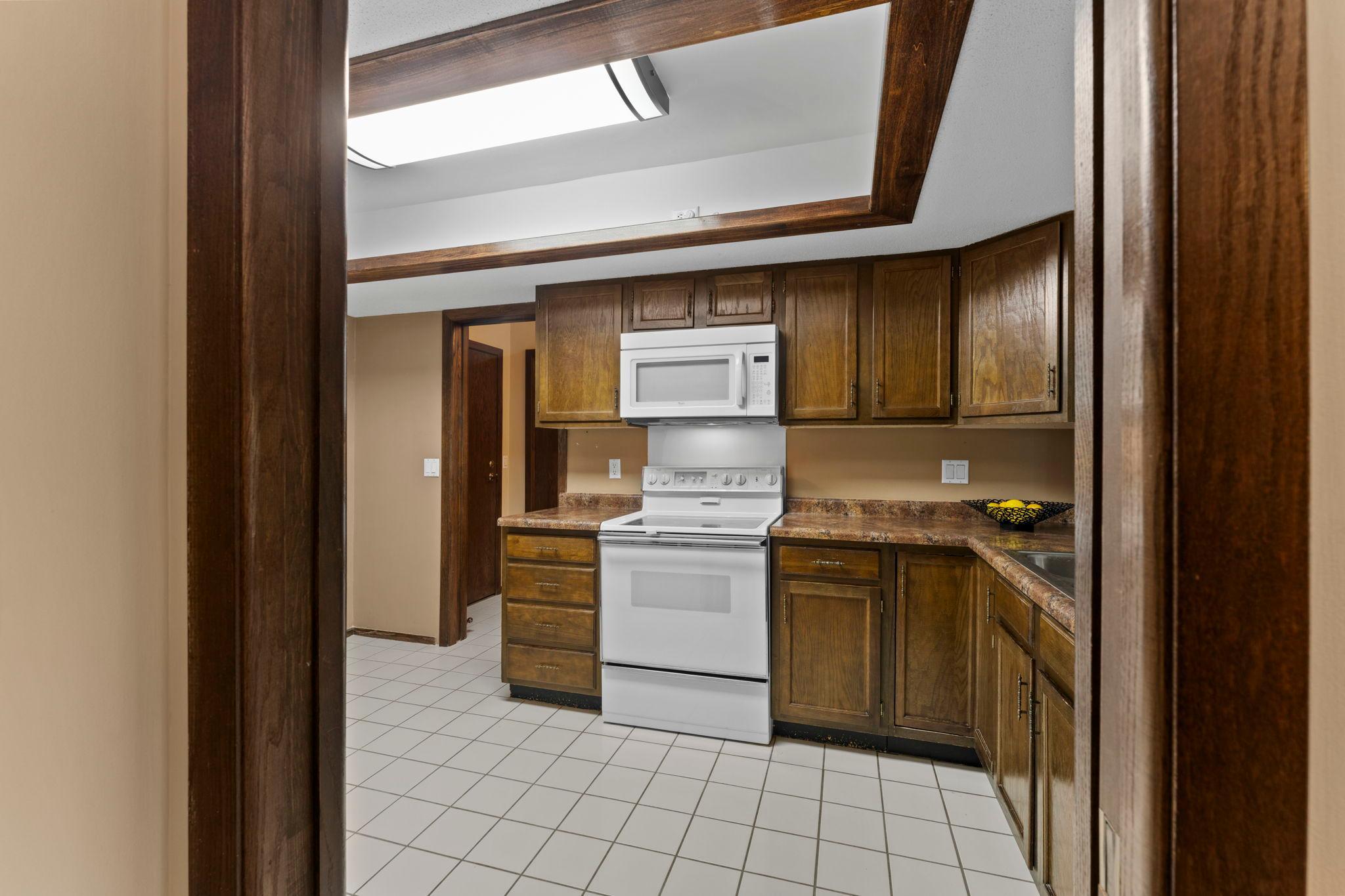 8549 Irwin Road, Unit 126 Bloomington, MN 55437 - Photo 13 of 31 Gallery Image 13