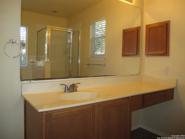 $1,950 | 20623 Gathering Oak, San Antonio, TX 78258