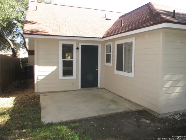 $1,950 | 20623 Gathering Oak, San Antonio, TX 78258