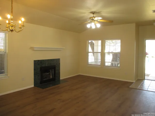 $1,950 | 20623 Gathering Oak, San Antonio, TX 78258