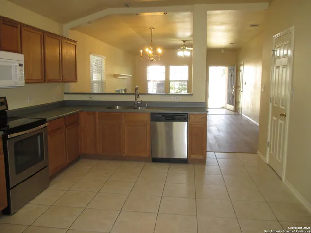 $1,950 | 20623 Gathering Oak, San Antonio, TX 78258