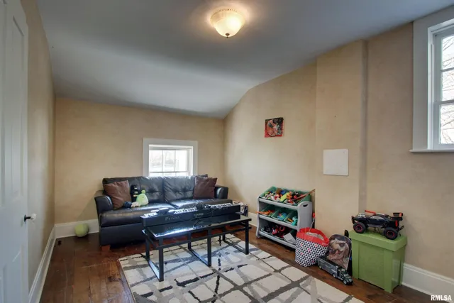 $280,000 | 401 South Corey Street, Griggsville, IL 62340