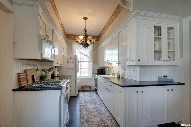 $280,000 | 401 South Corey Street, Griggsville, IL 62340