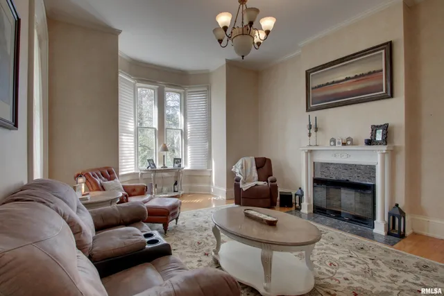 $280,000 | 401 South Corey Street, Griggsville, IL 62340