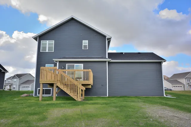 $544,900 | W198N5408 Boxwood Boulevard, Menomonee Falls, WI 53051