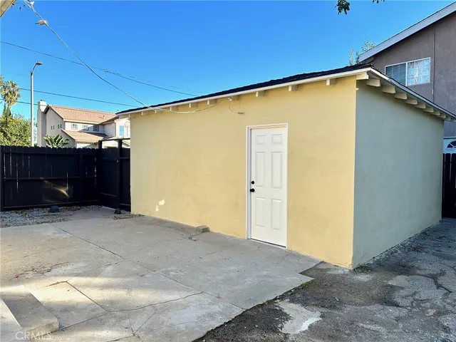 a view of a storage & utility room