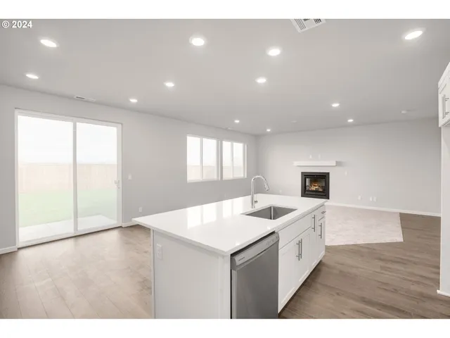 $499,900 | 1501 Southeast Logan Parkway, Albany, OR 97322