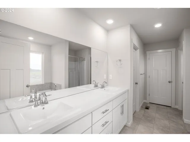 $499,900 | 1501 Southeast Logan Parkway, Albany, OR 97322