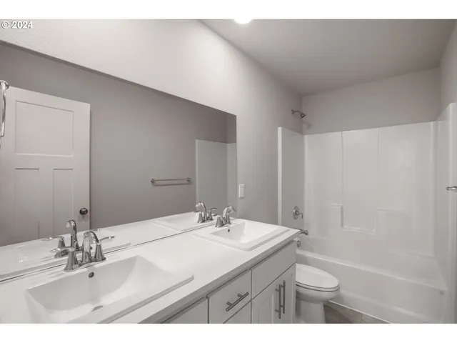 $499,900 | 1501 Southeast Logan Parkway, Albany, OR 97322