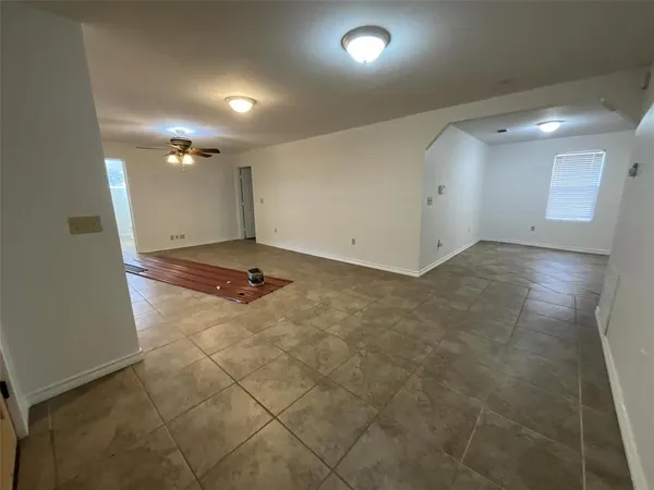 $1,775 | 2210 State Highway 31 West, Athens, TX 75751