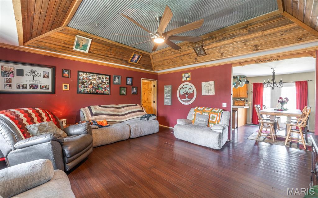 105 Sugar Maple Licking, MO 65542 - Photo 3 of 34