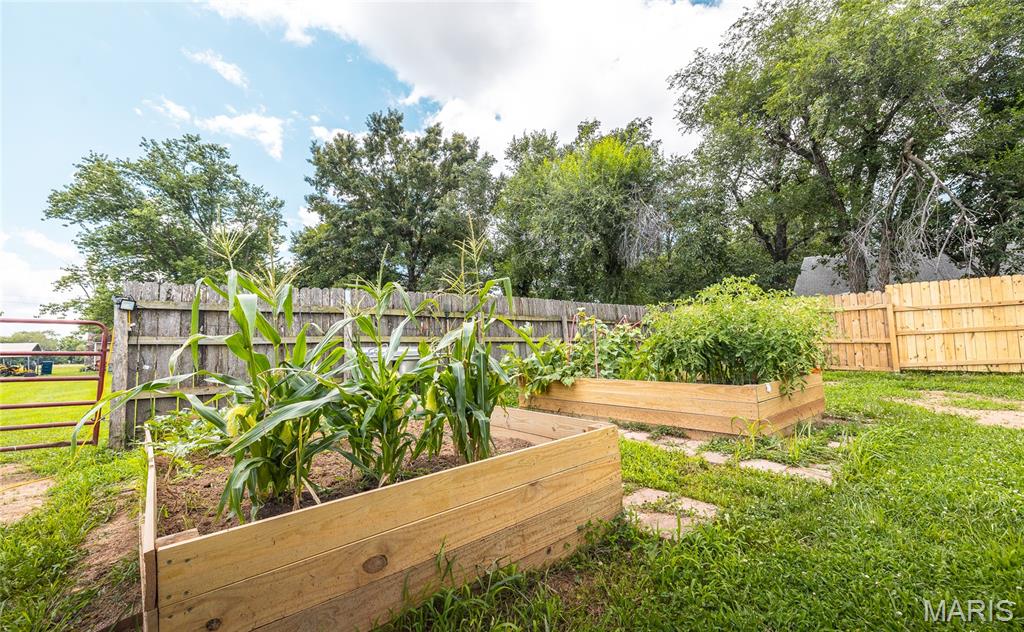 105 Sugar Maple Licking, MO 65542 - Photo 31 of 34