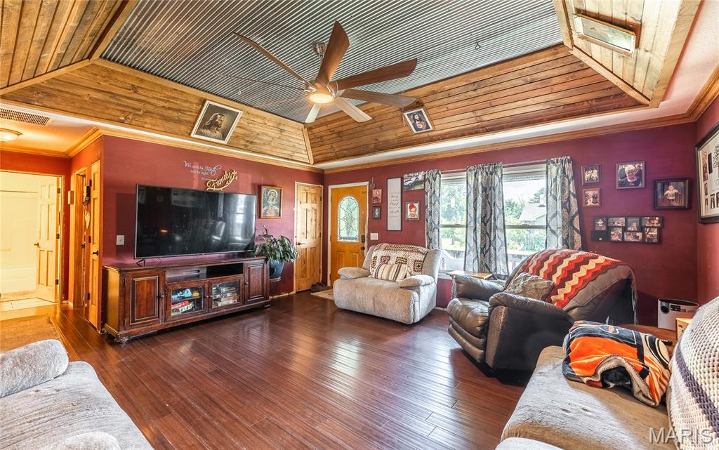 105 Sugar Maple Licking, MO 65542 - Photo 5 of 34