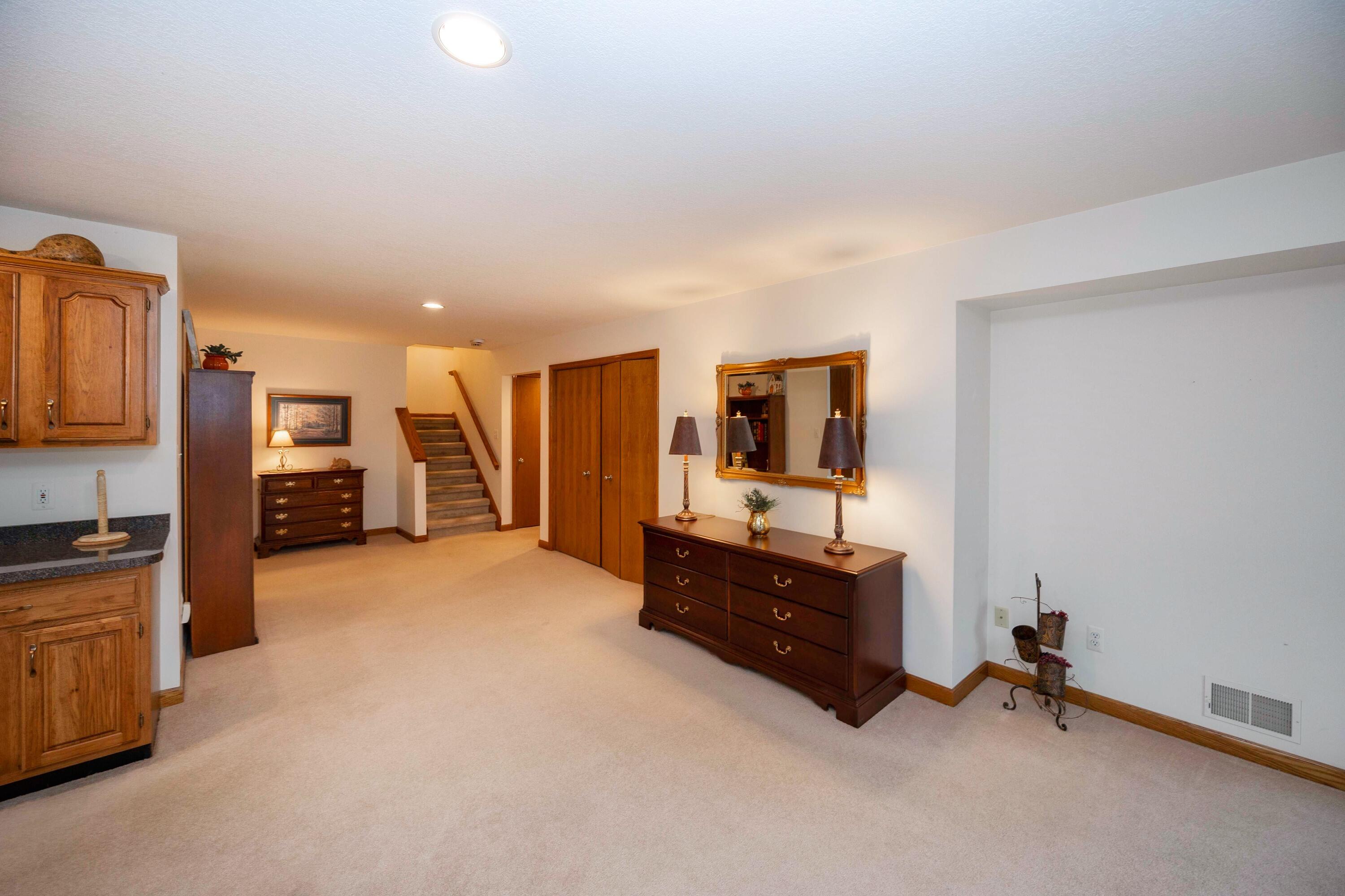 3108 Rivers Edge Drive Wayne, MI 48184 - Photo 34 of 64 040_50