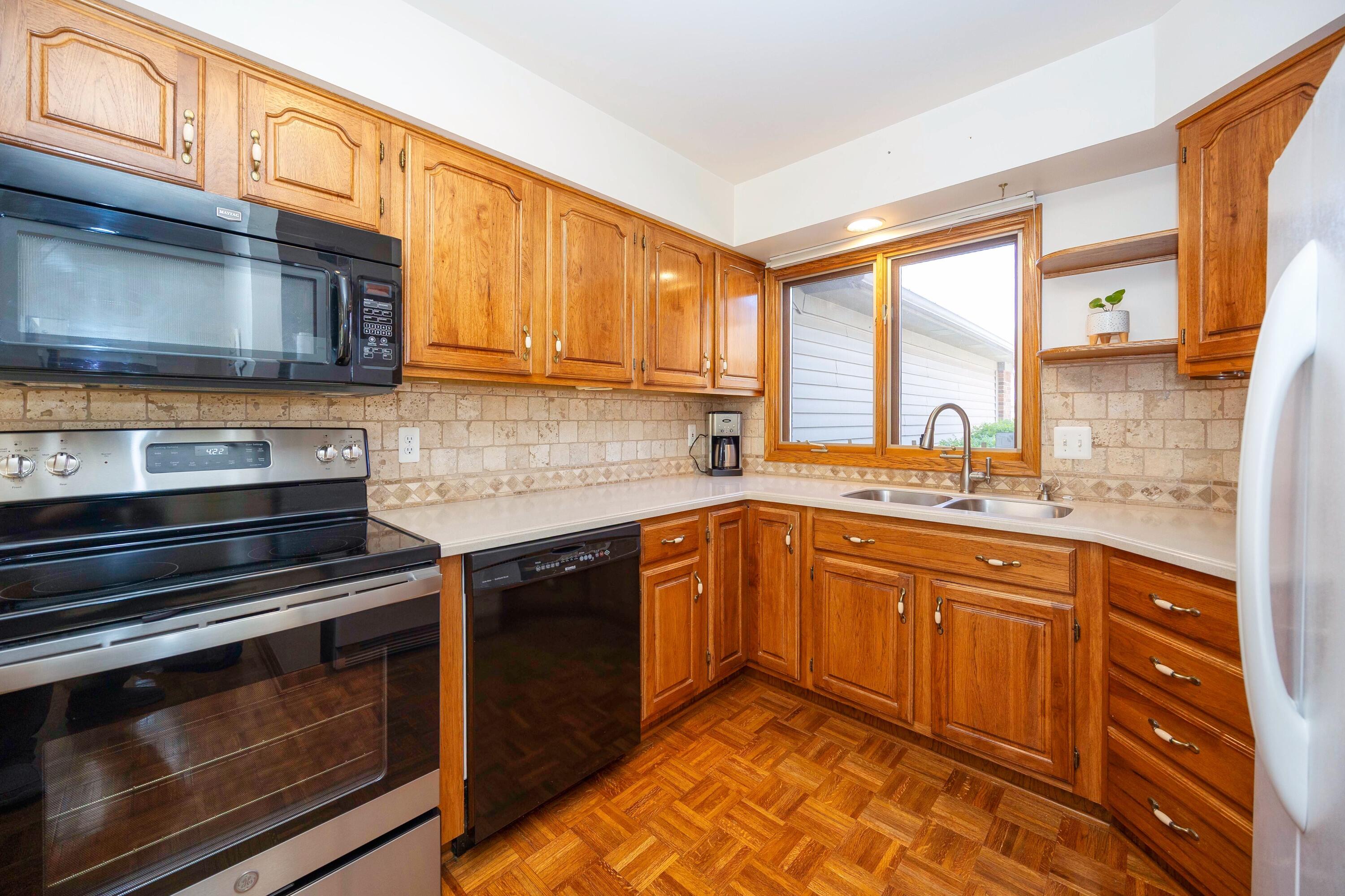 3108 Rivers Edge Drive Wayne, MI 48184 - Photo 8 of 64 008_73
