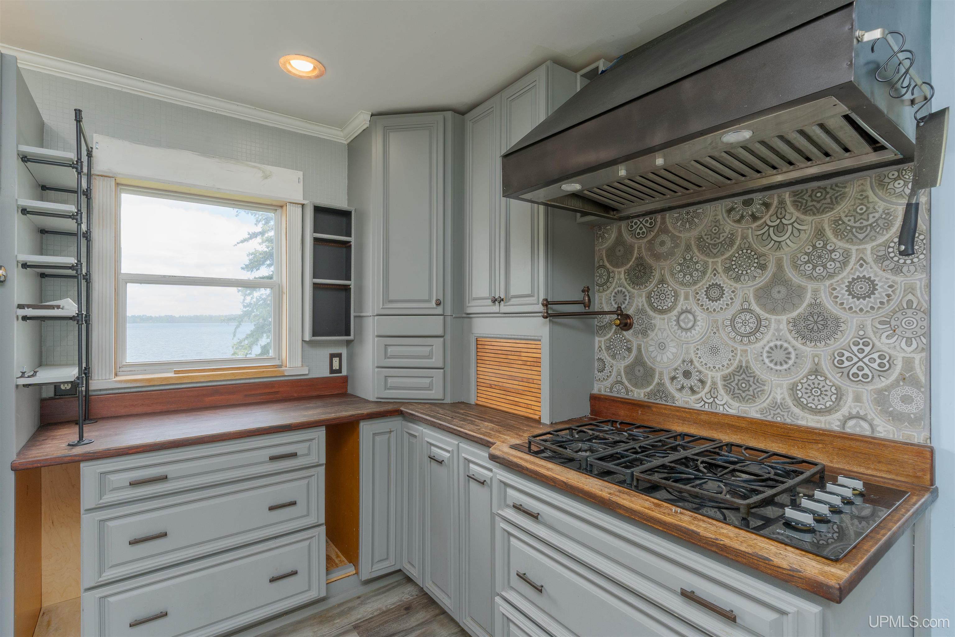140 Sunset Shores Road Iron River, MI 49935 - Photo 8 of 61