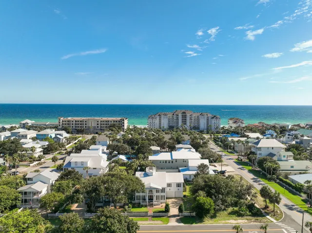 $2,640,000 | 4504 John Avenue, Destin, FL 32541