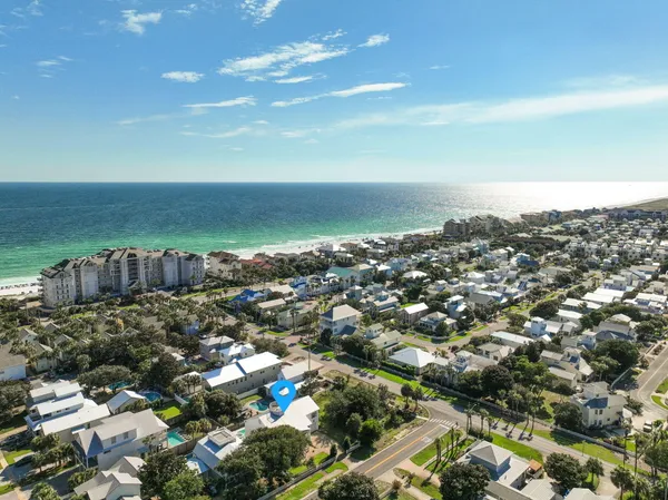 $2,640,000 | 4504 John Avenue, Destin, FL 32541