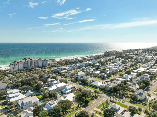 $2,640,000 | 4504 John Avenue, Destin, FL 32541