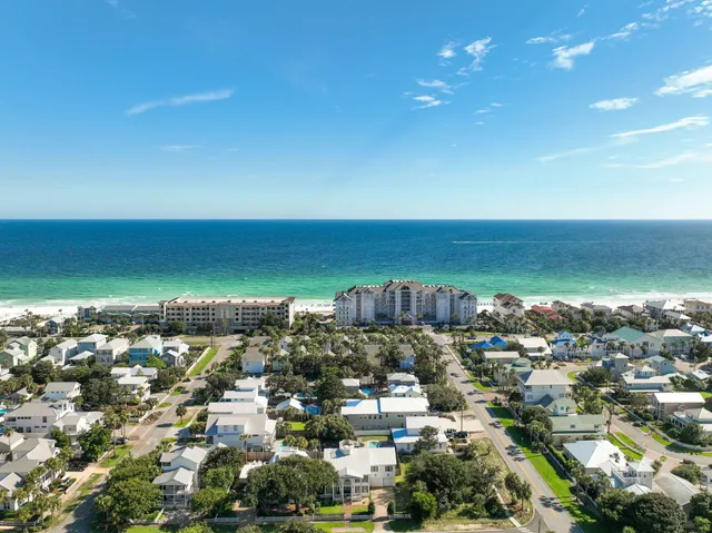 $2,640,000 | 4504 John Avenue, Destin, FL 32541