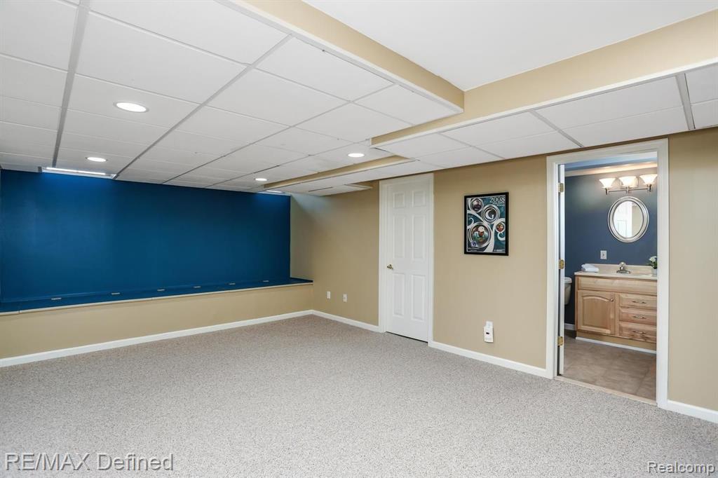 3818 Red Root Road Lake Orion, MI 48360 - Photo 38 of 41