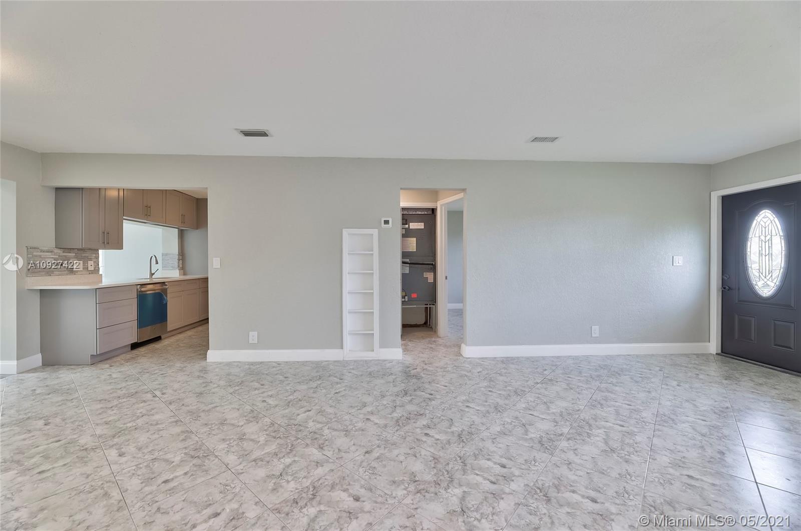6118 Hogan Creek Road Margate, FL 33063 - Photo 17 of 39 Gallery Image 17