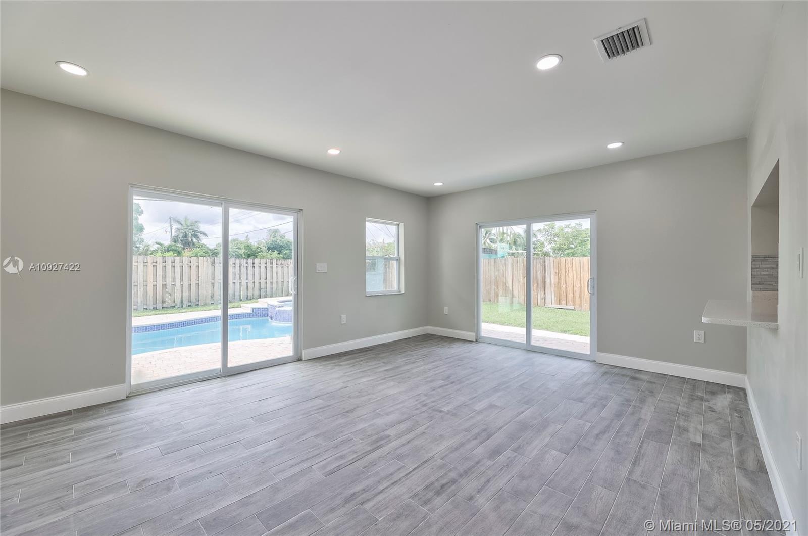 6118 Hogan Creek Road Margate, FL 33063 - Photo 22 of 39 Gallery Image 22