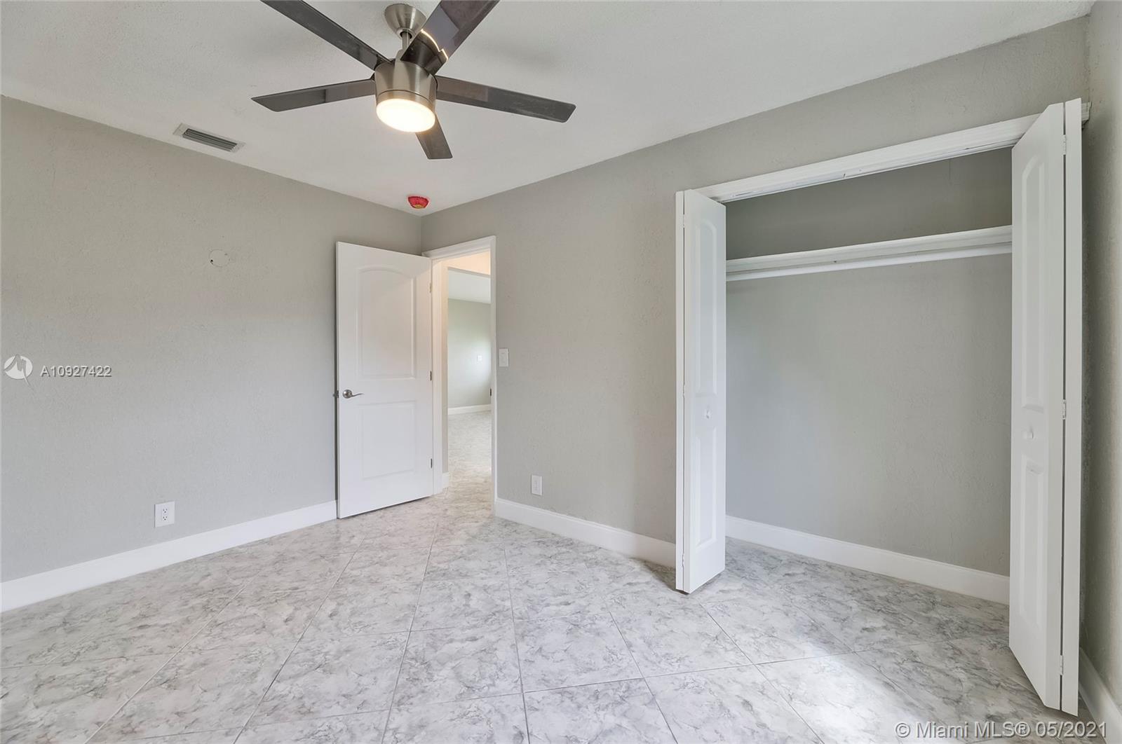 6118 Hogan Creek Road Margate, FL 33063 - Photo 26 of 39 Gallery Image 26