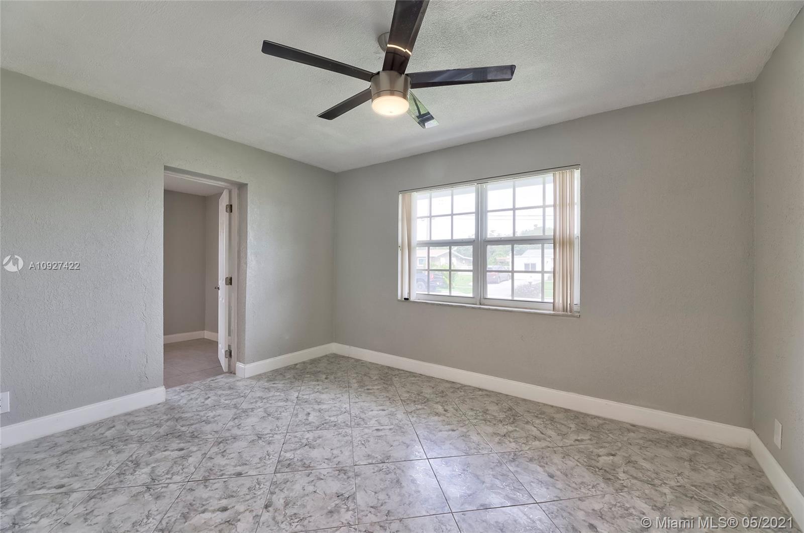 6118 Hogan Creek Road Margate, FL 33063 - Photo 29 of 39 Gallery Image 29