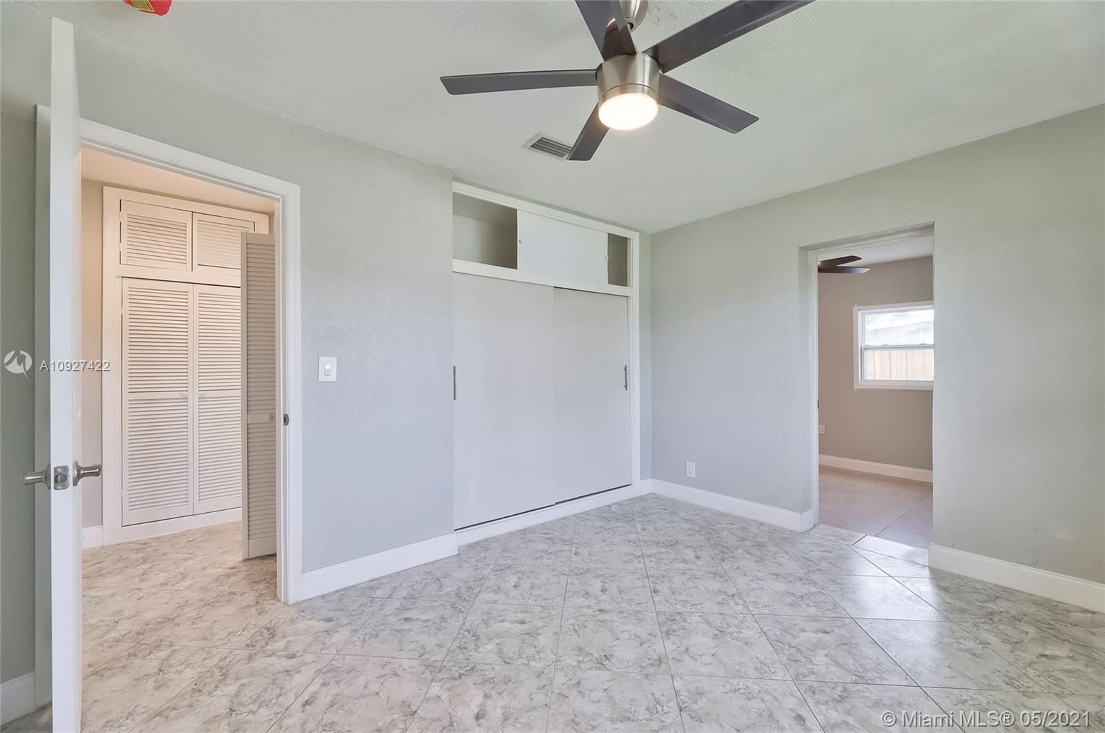 6118 Hogan Creek Road Margate, FL 33063 - Photo 30 of 39 Gallery Image 30
